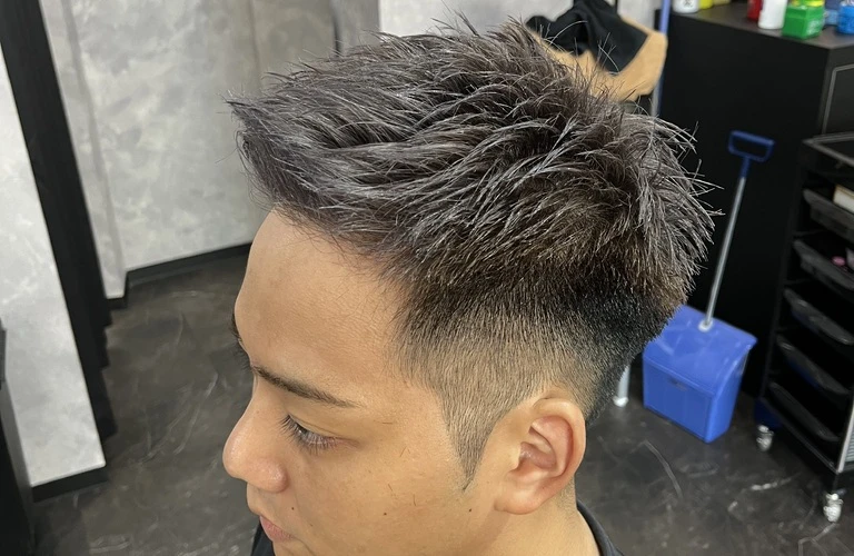魅力あふれるオシャレなヘアスタイルを手に入れよう！自信を持ってスタイリッシュに